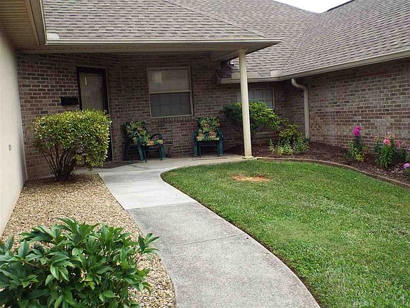 2nd image of 406 Lochmere Dr