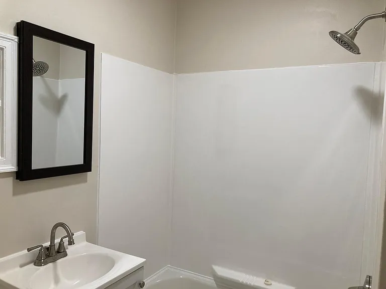 400 Delafield St #2W — Photo 7