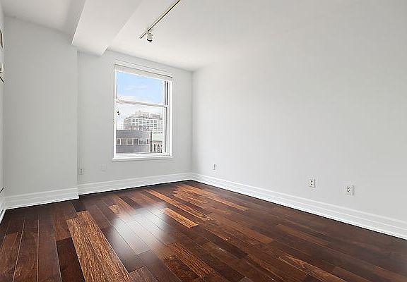 5th image of 110 Livingston St APT 12I