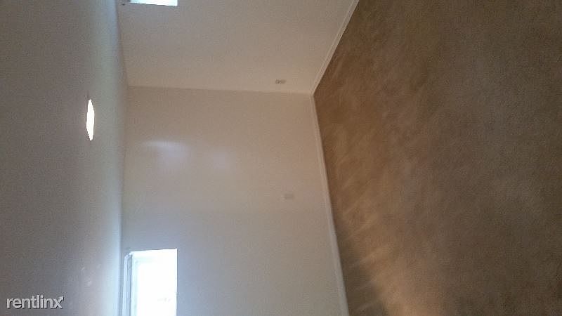2nd image of 2719 Mansfield St NE