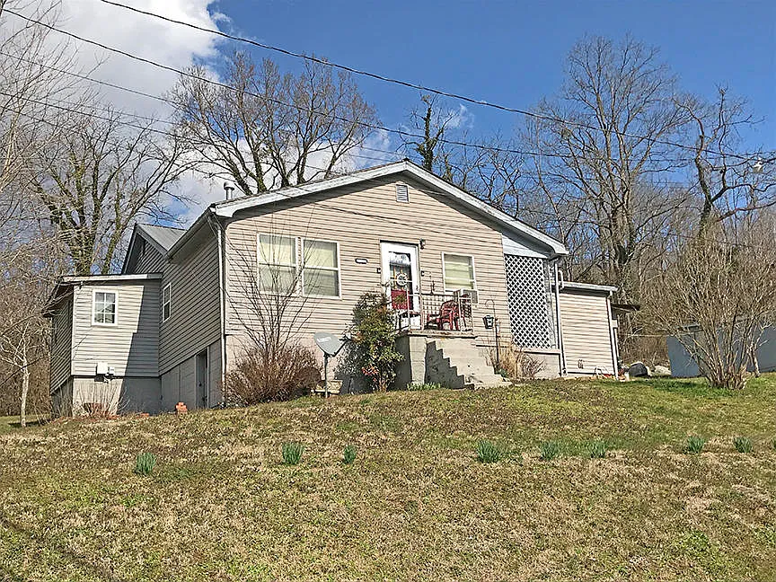 10 Furlong Ave photo 1