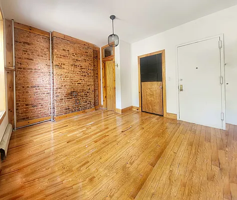 Rented by RELEASE NY | media 4