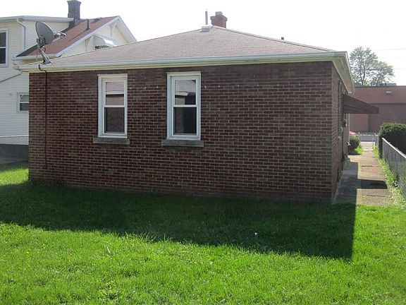 3rd image of 1138 Ashland Ave