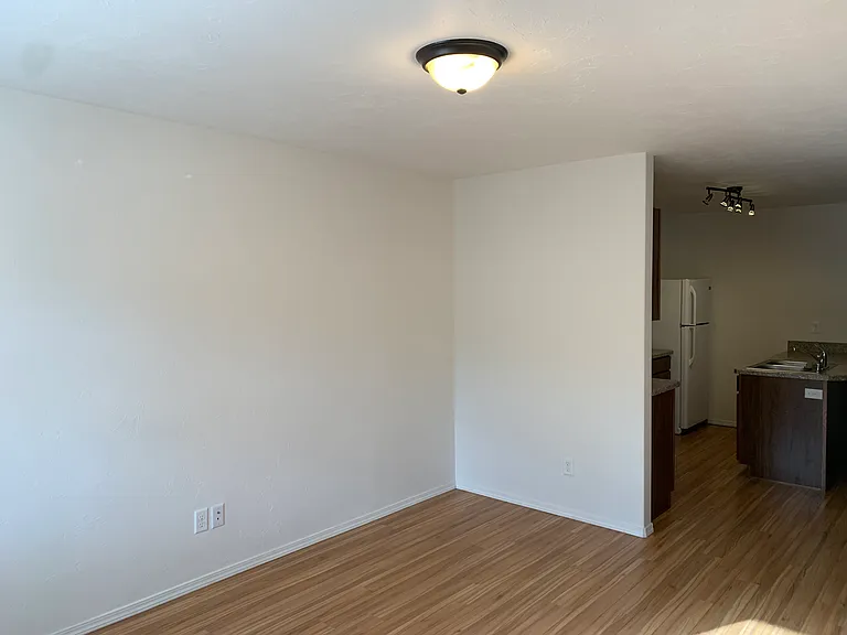 215 Spruce Rd — Photo 18