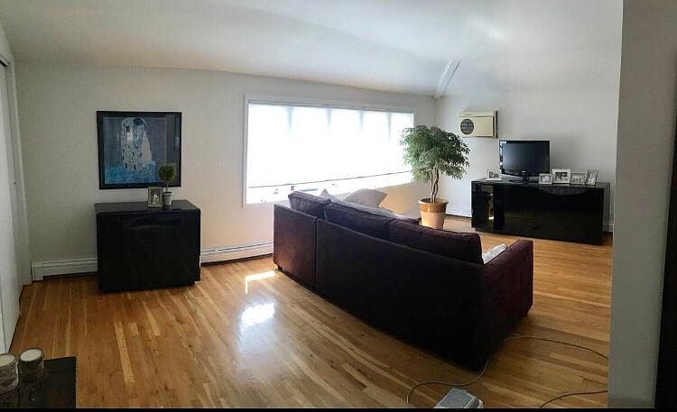 1st image of 15153 20th Ave