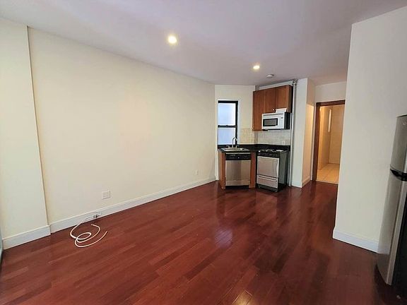 2nd image of 146 W 10th St #4U