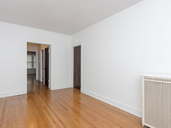 3rd image of 6638 S Greenwood Ave #3A