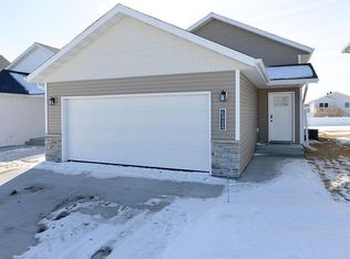 6434 82nd Ave S, Horace, ND 58047