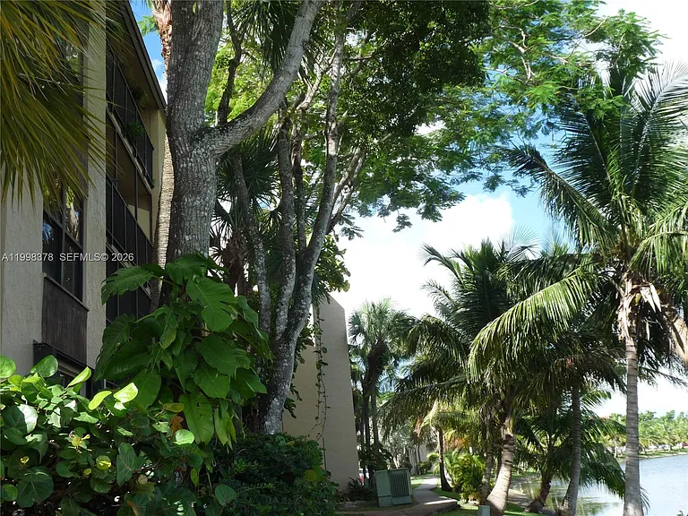 14525 N Kendall Dr #102J — Photo 22