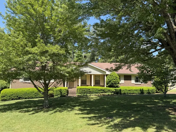 125 Sam Davis Dr, Springfield, TN 37172