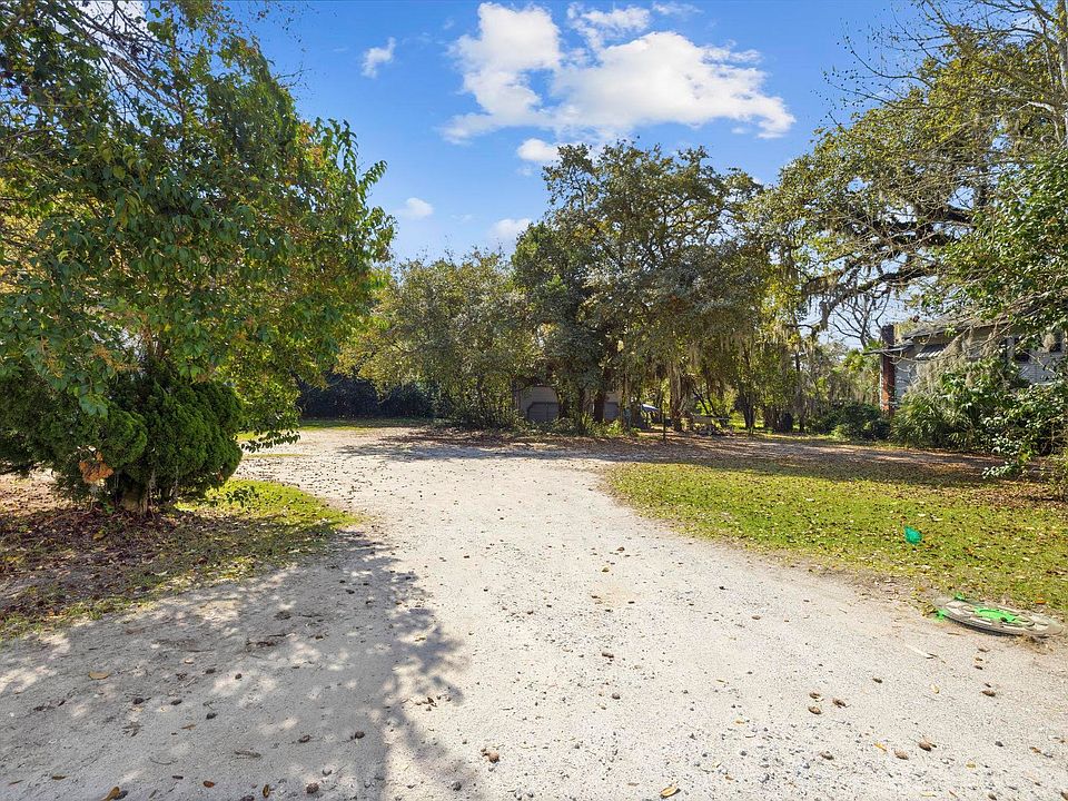 1st image of 202 Broadway St.