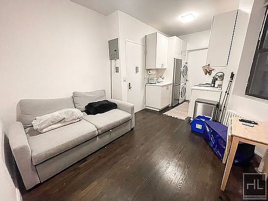 1st image of 448 E 84th St #2
