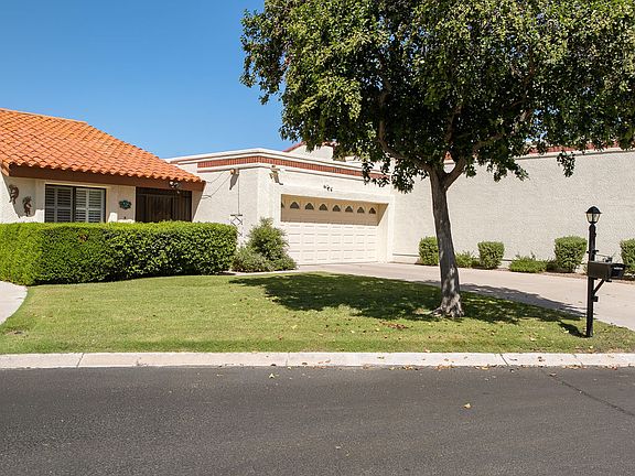 2nd image of 1070 W Calle Bonita