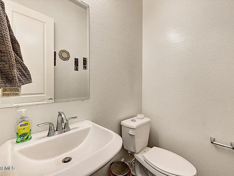 829 E Monte Way — Photo 44
