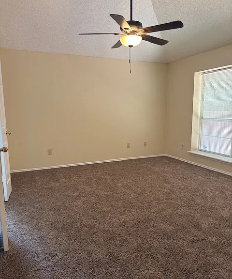 624 Beatty Dr — Photo 6