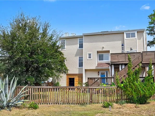 2220 Roanoke Ave, Virginia Beach, VA 23455
