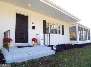 24 Grandview Ct, CARNEYS POINT, NJ 08069