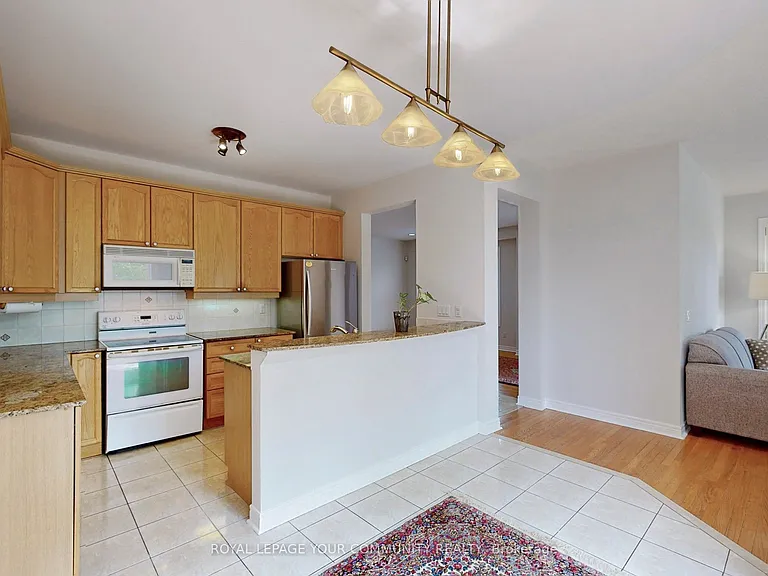 39 Lark Cres — Photo 9