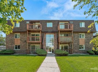 19330 Wolf Rd APT 9, Mokena, IL 60448