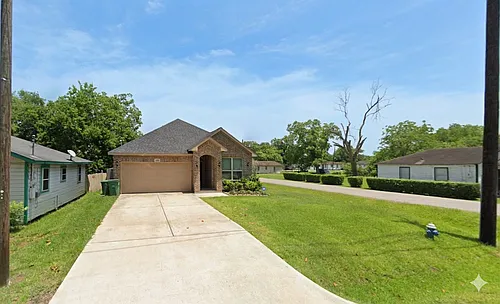 7833 Colonial Ln Photo 1