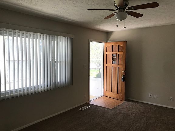4th image of 130 Bel Aire Dr
