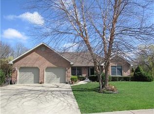 6715 E Ridgeway Dr, Mooresville, IN