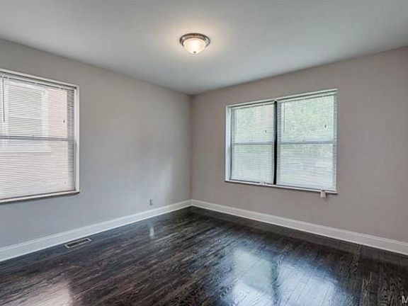 3rd image of 6003 Waterman Blvd #2F