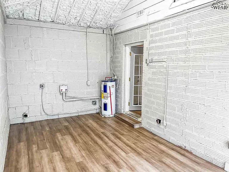 2308 Piedmont Pl — Photo 9
