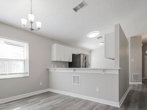 3rd image of 107 Sundance Ct #107