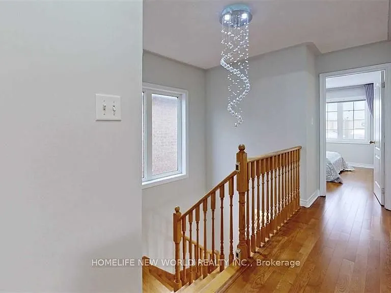 52 Mantle Ave — Photo 23
