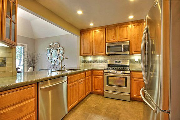 4th image of 1045 Galley Ln