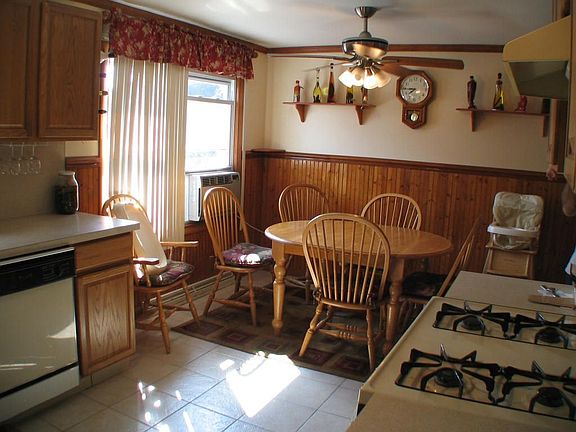 4th image of 75 Campbell Ave
