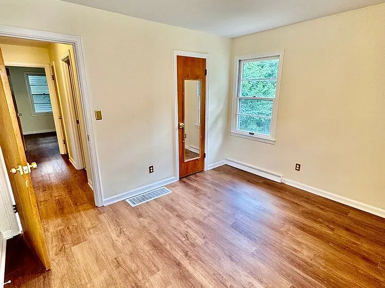604 N Mantle Ave — Photo 8