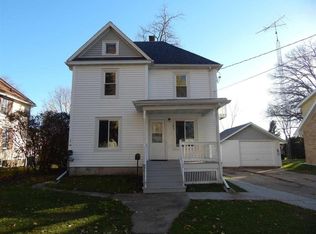 185 E Davis St, Beaver Dam, WI 53916