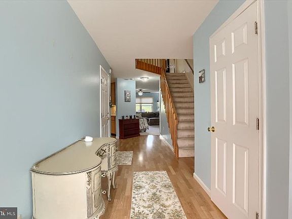 4th image of 1473 Maplewood Dr