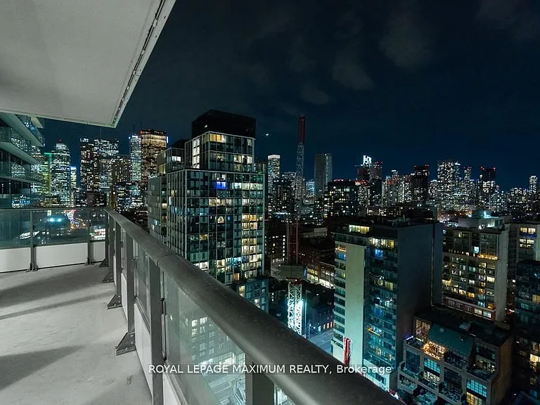 70 Princess St #2015-E — Photo 21