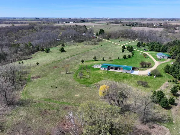 21555 699th St, Wabasha, MN 55981