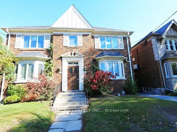 1753 Bayview Ave #202, Toronto, ON M4G 3C5