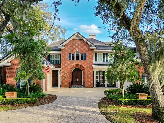 2nd image of 2100 Oak Hammock Dr
