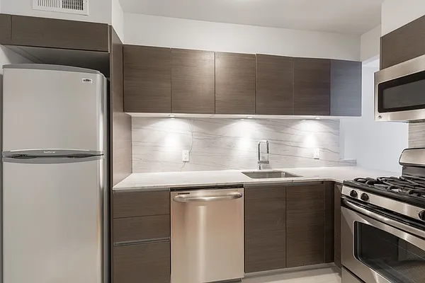 Rented by Stonehenge NYC LLC | media 4