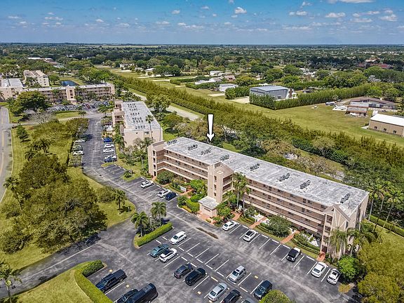 3rd image of 6865 Huntington Lane #302