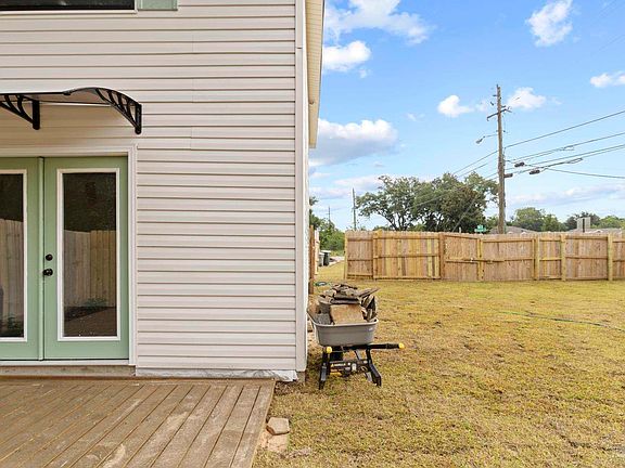 4th image of 8101 Stonebrook Dr