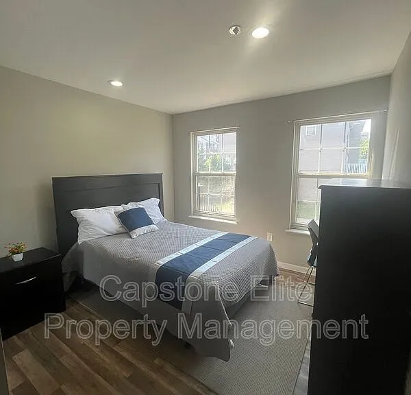 216 Matthews Dr #2 — Photo 1