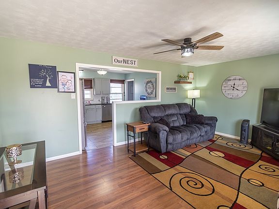 3rd image of 1804 Lewis Ave