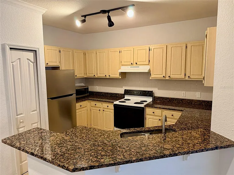 3011 Legacy Villas Dr #3011 — Photo 6