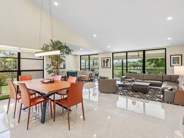 2 Eastgate Drive #B, Boynton Beach, FL 33436