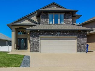 8095 Fairways West Dr, Regina, SK S4Y0A4
