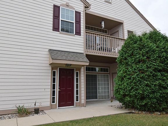 3rd image of 2307 W Vista Bella Dr #202