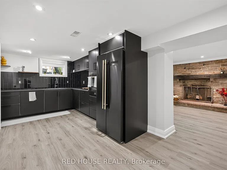 70 Beaverbrook Ave #BASEMENT — Photo 5