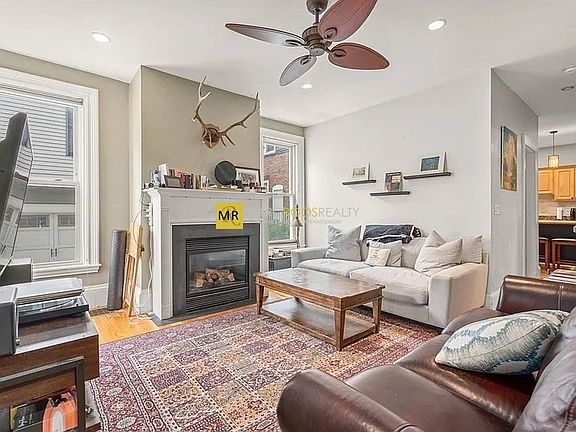 3rd image of 271 K St #1